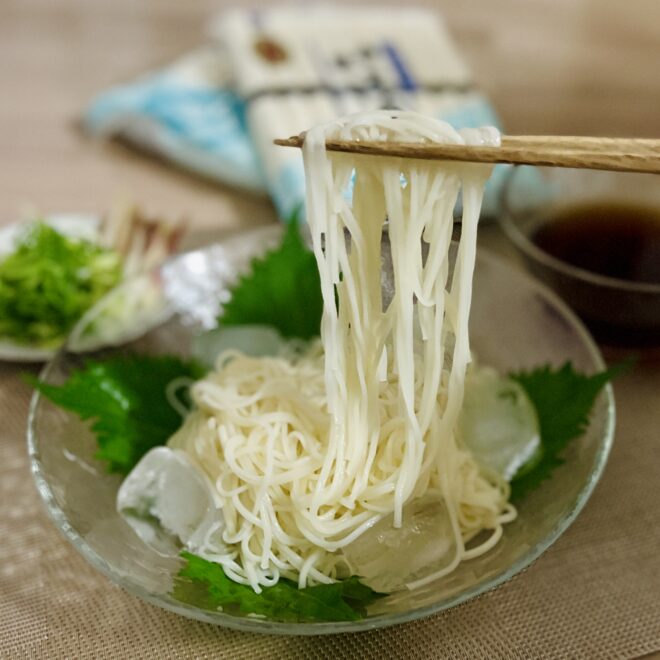 手延べそうめん と 機械そうめん の違い 手延べ素麺が美味しい理由 希少な 手延べそば も 大畑大介商店