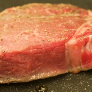 肉の人気通販「近江牛」 お中元・お歳暮・贈答にぴったりな高級肉 ステーキの失敗しない焼き方のコツも伝授!
